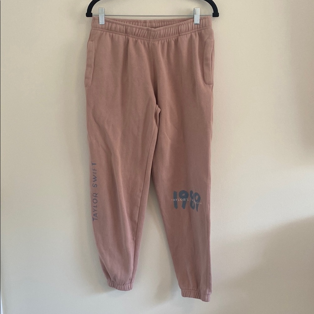 Taylor Swift 1989 (TAYLOR'S VERSION) Pink Jogger Sweatpants size Small